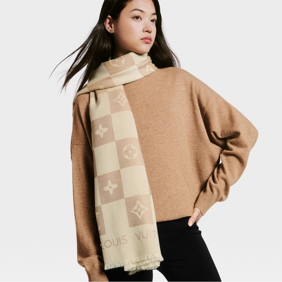 Louis Vuitton Checkmate Stole